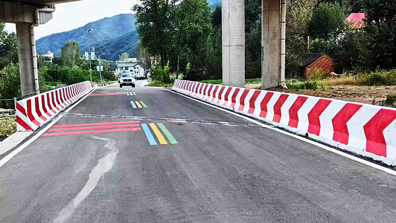 冷漆标线涂料色差,冷漆标线涂料施工,道路标线工程